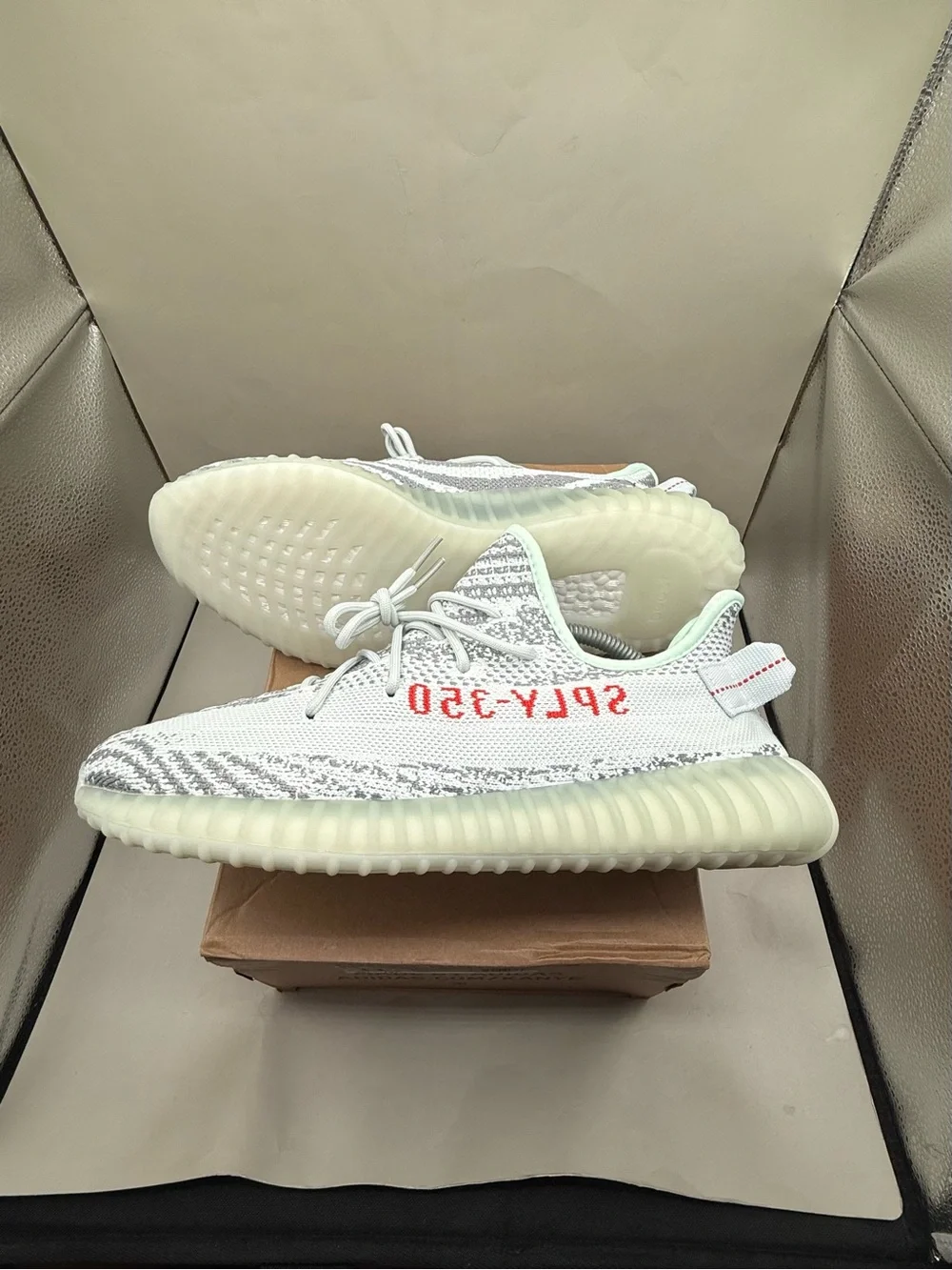 Adidas Yeezy Boost 350 V2 Blue Tint Men Size 11 Brand New